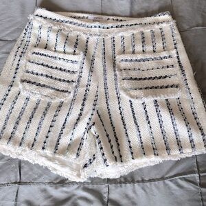 Lucy Paris @Dillard’s super cute & classy Tweed shorts in medium​​​​​​​​